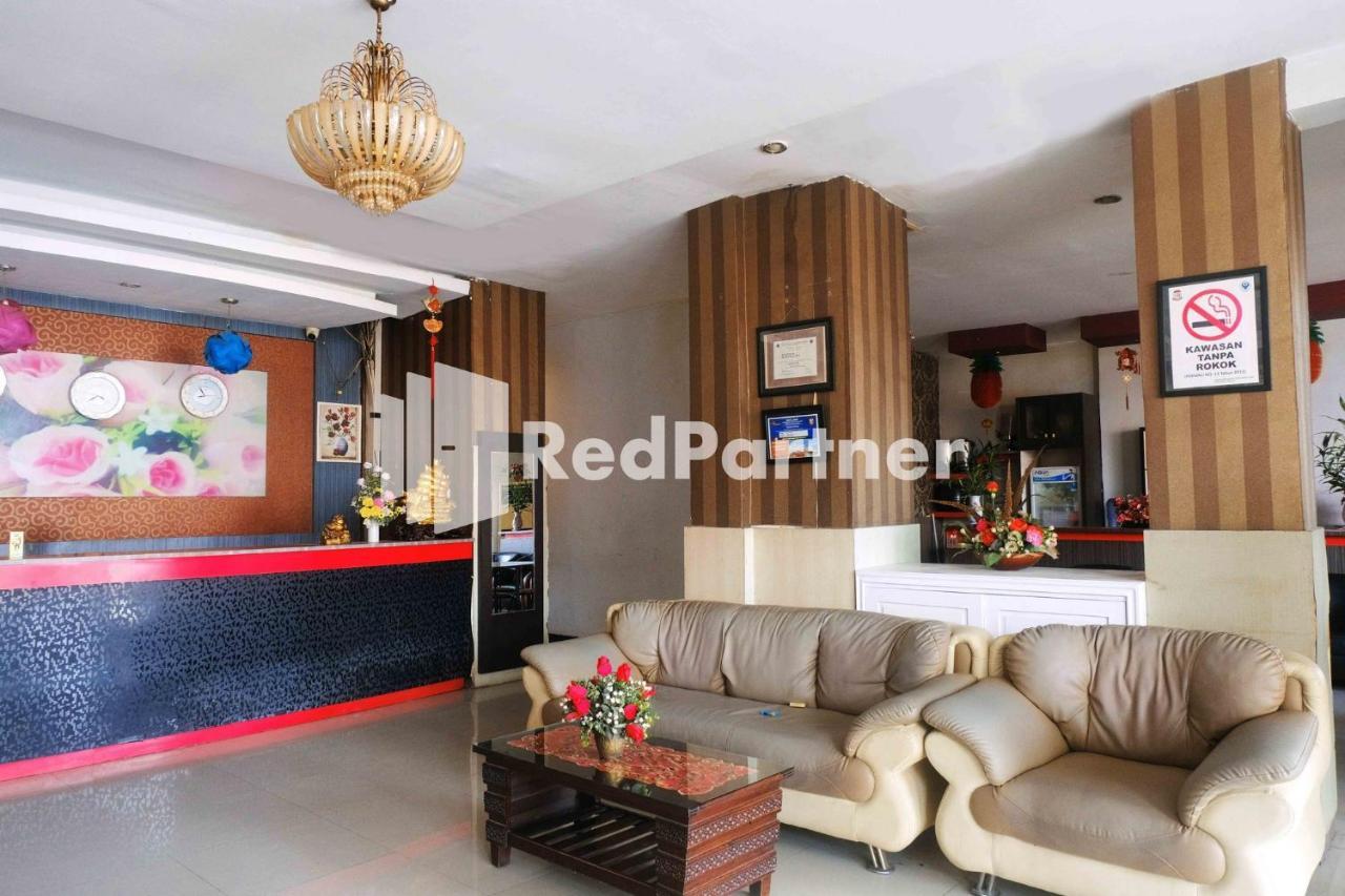 Hotel Permata Makassar Mitra Reddoorz Balangberu Exterior foto